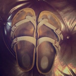 Birkenstock Mayari 36 in Stone